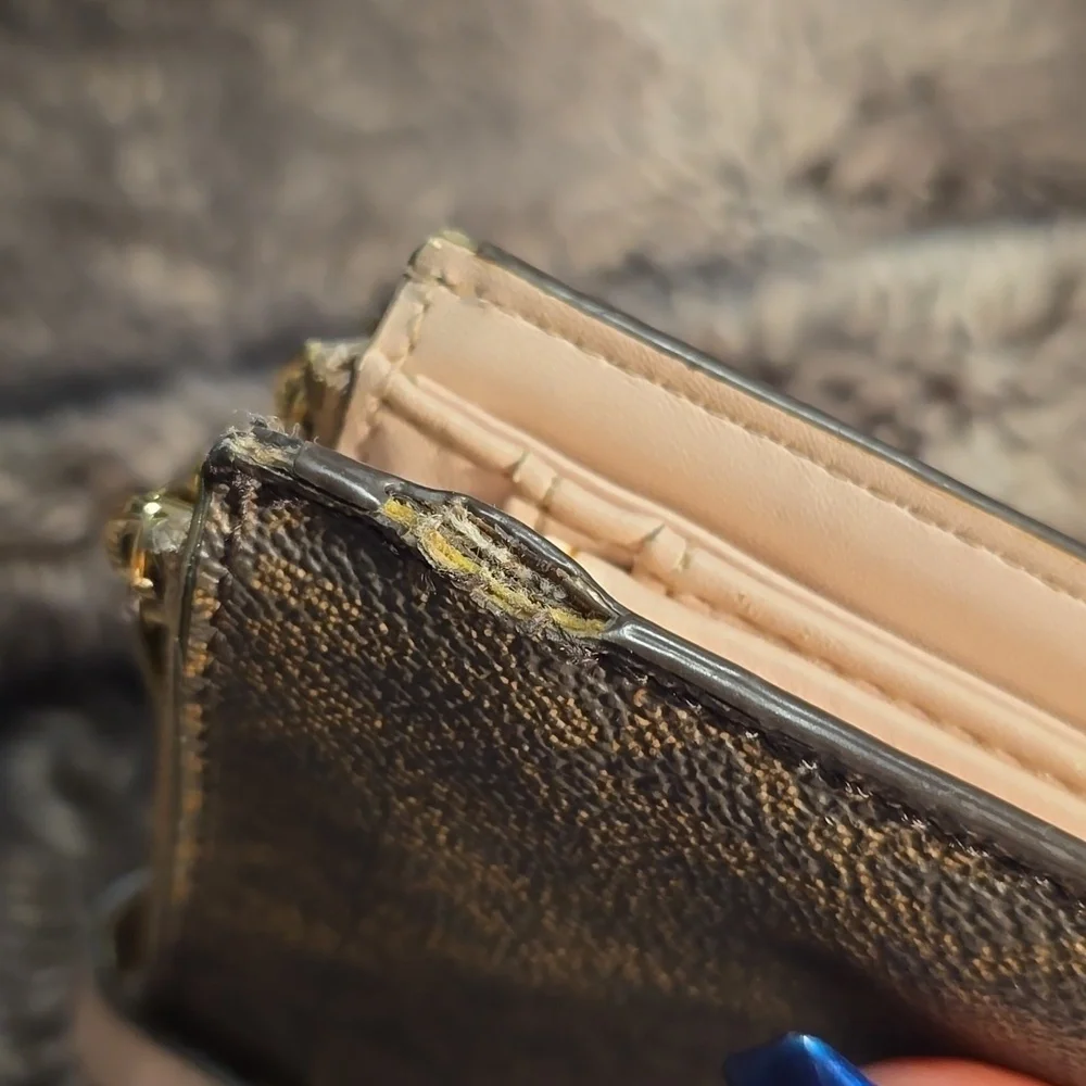 Michael Kors Double Zip Wallet Phone Holder Mk - Picture 7 of 7